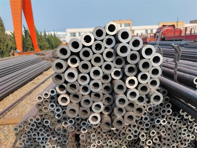 河南16Mn小口径无缝钢管